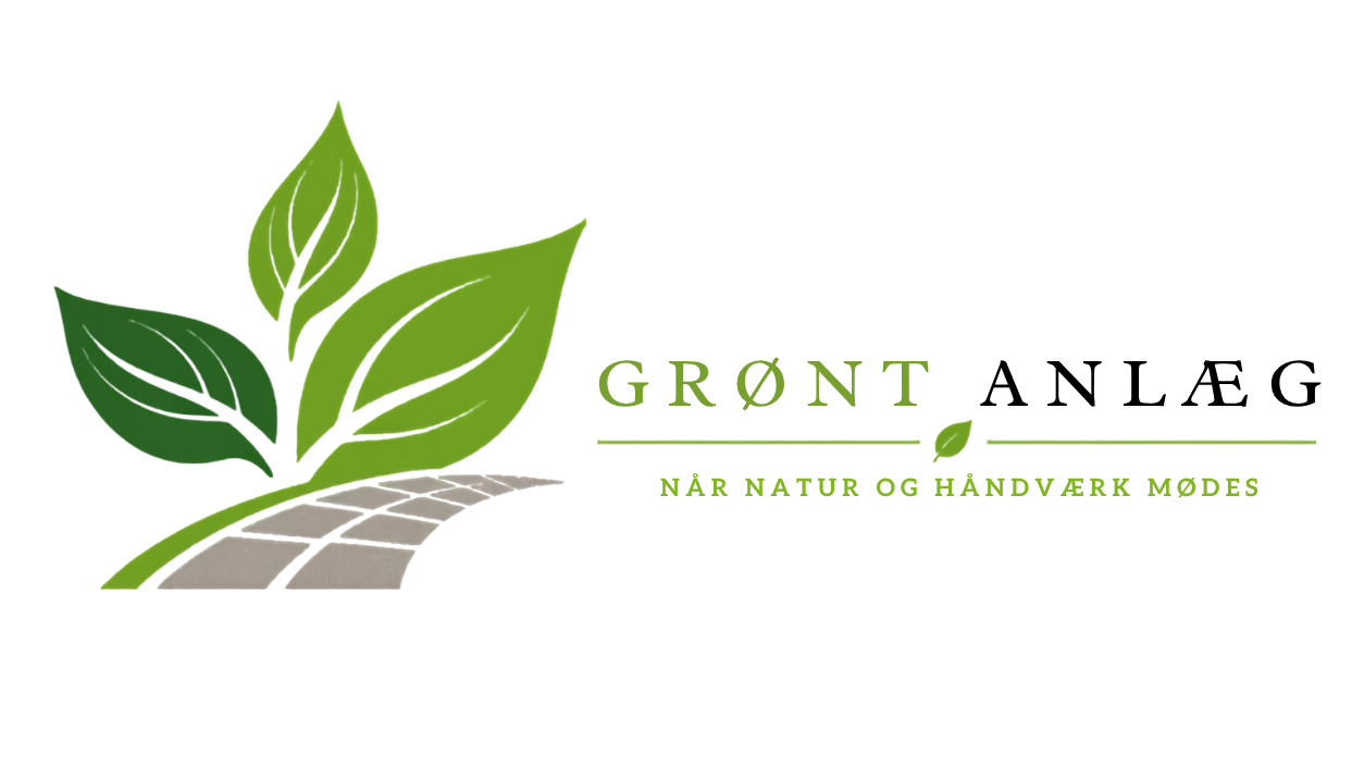 Logo with green leaves above a stone path, and the text 'GRØNT' with the tagline 'NAR NATUR OG HANDVÆRK MØDES'